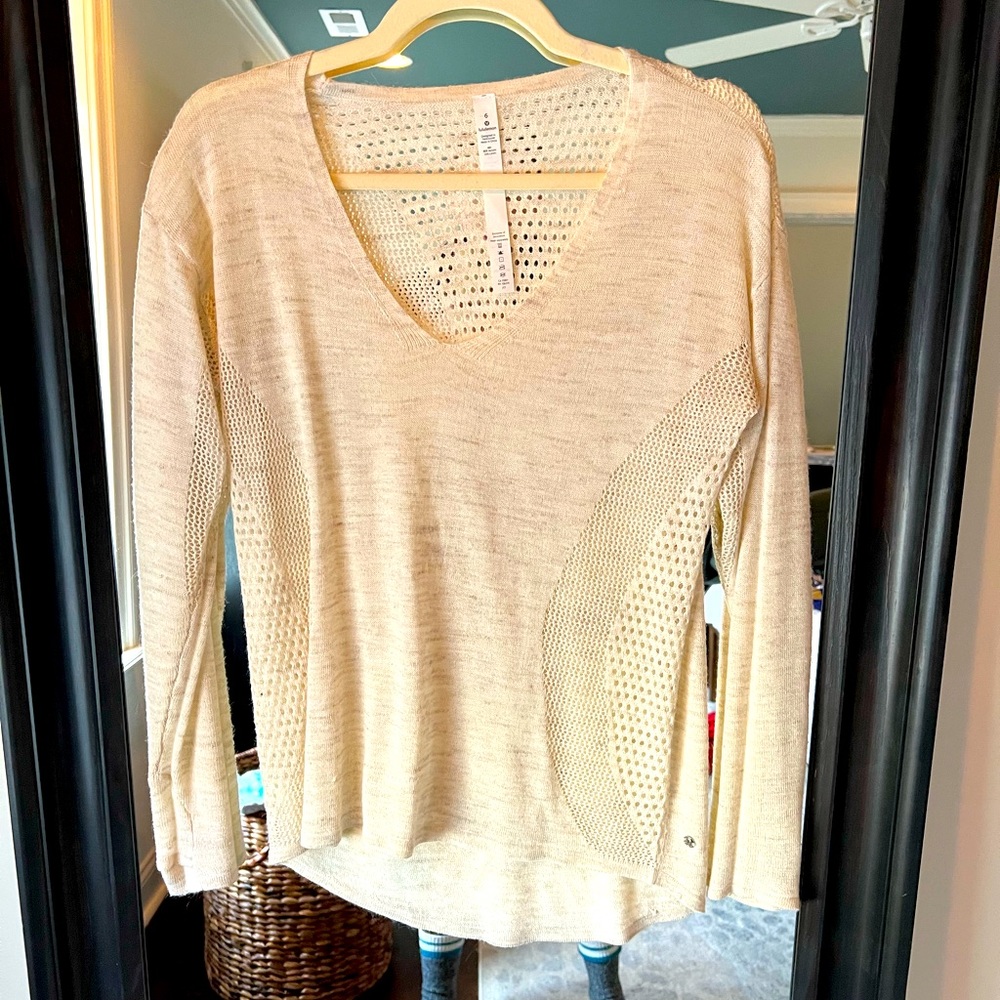 Lululemon top